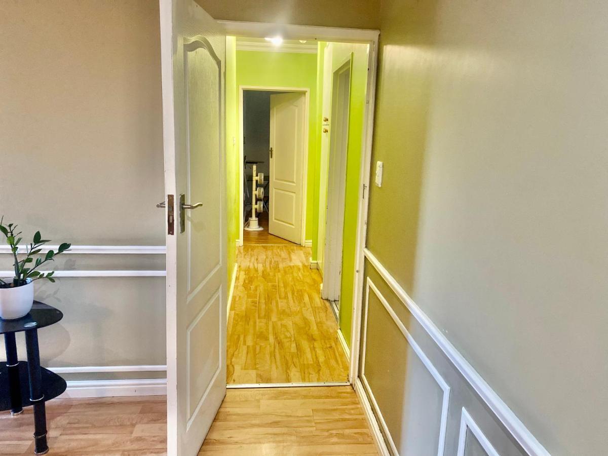 Beautiful Apartment In Century City ケープタウン エクステリア 写真